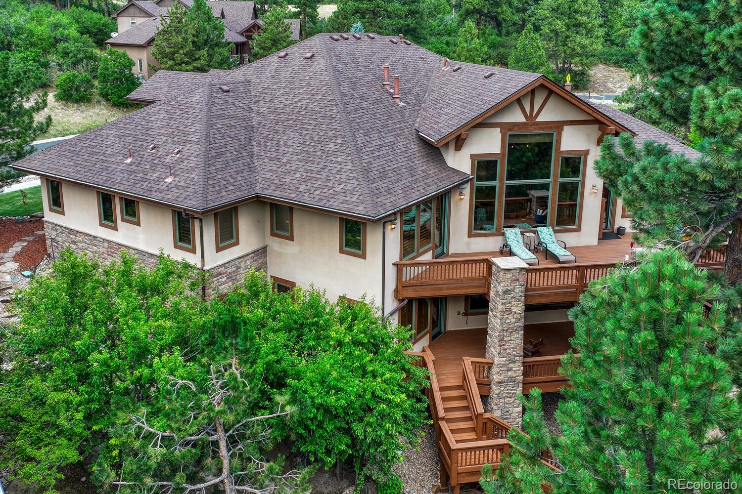 2392 Saddleback Drive
