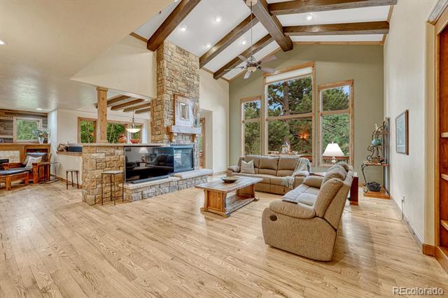 2392 Saddleback Drive
