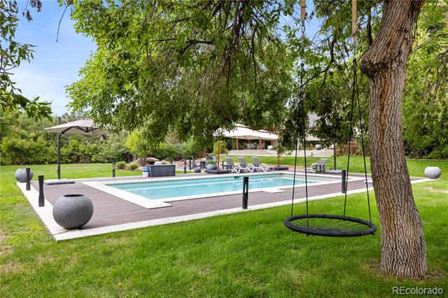6200 Charrington Drive
