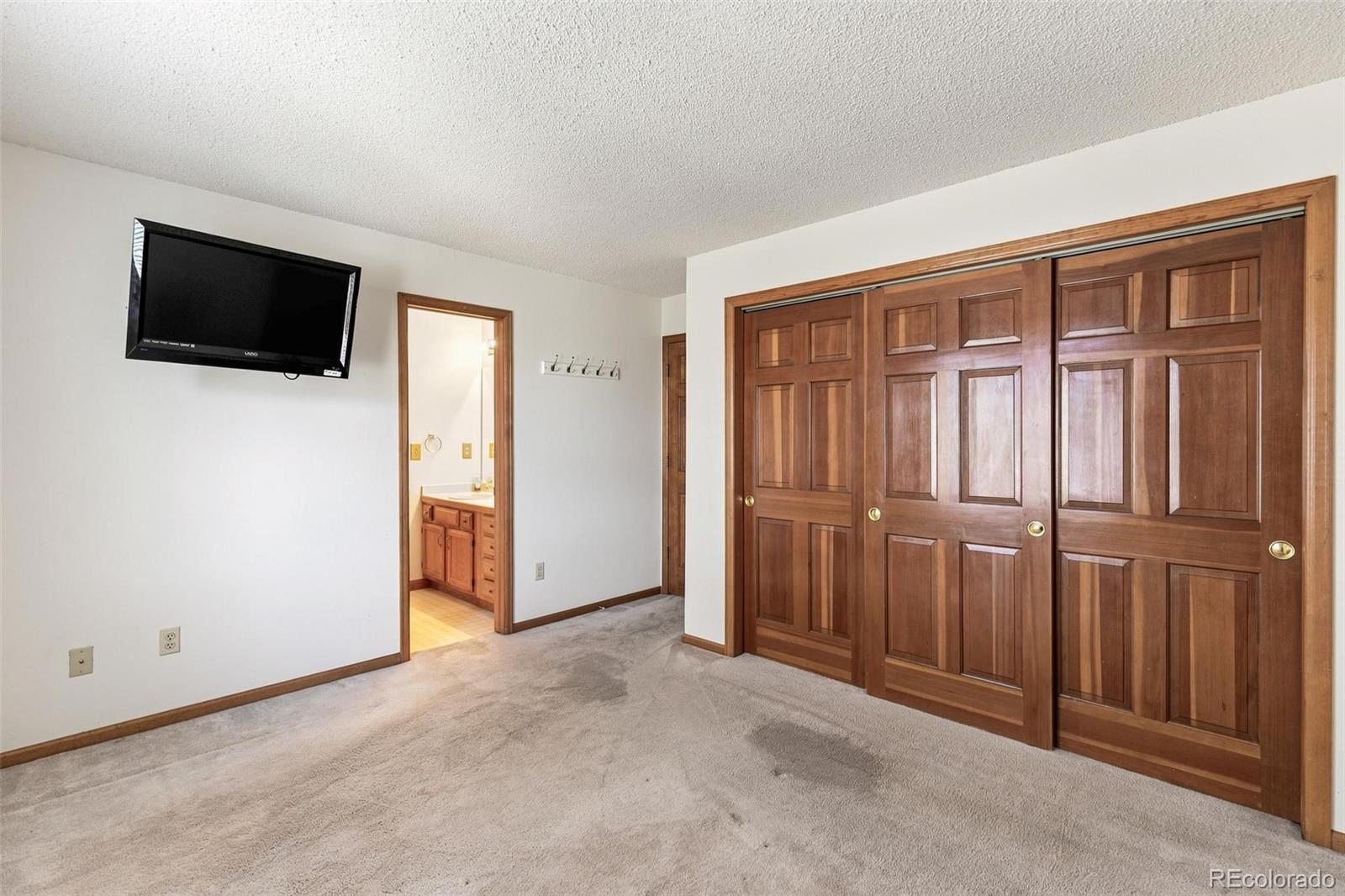 7471 Rattlesnake Drive