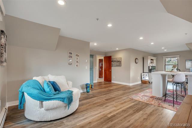 1091 Colt Circle