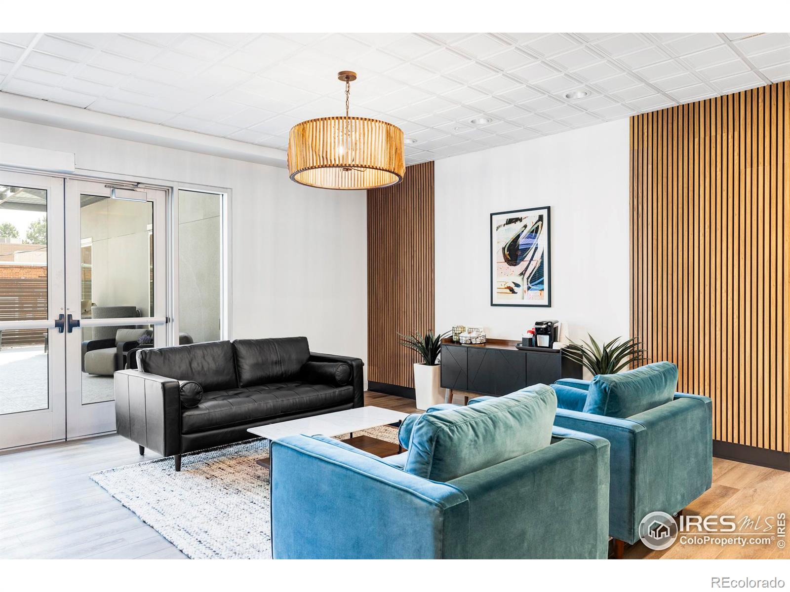 1707 Walnut Street Unit: 201