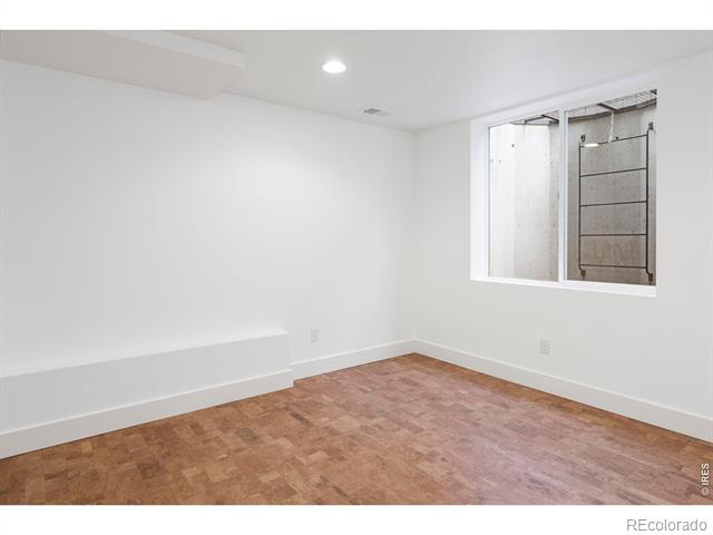 5247 5th Street