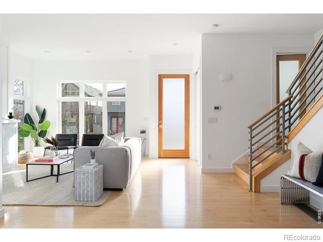5247 5th Street