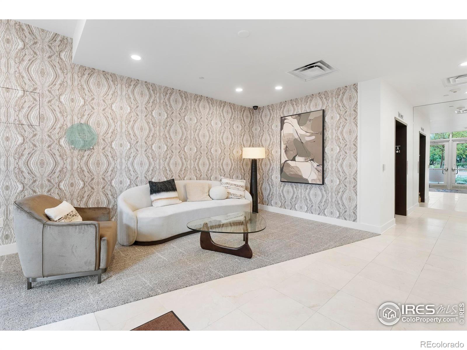 1155 Canyon Boulevard Unit: 207