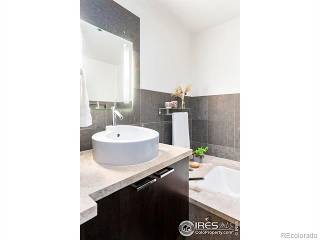 1155 Canyon Boulevard Unit: 207