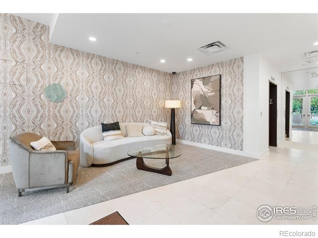 1155 Canyon Boulevard Unit: 207
