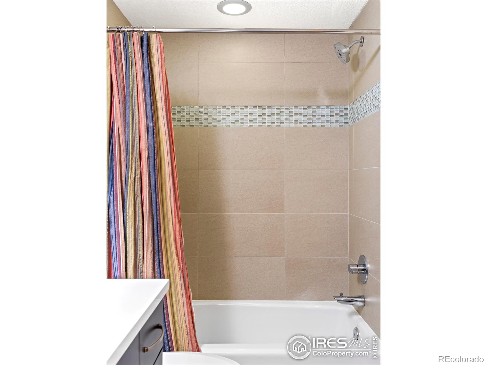 5318 5th Street Unit: F