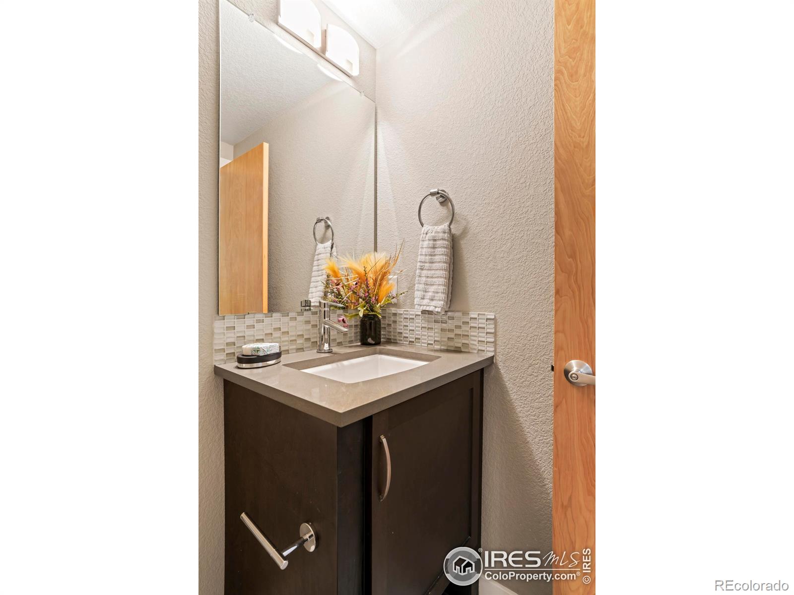 5318 5th Street Unit: F
