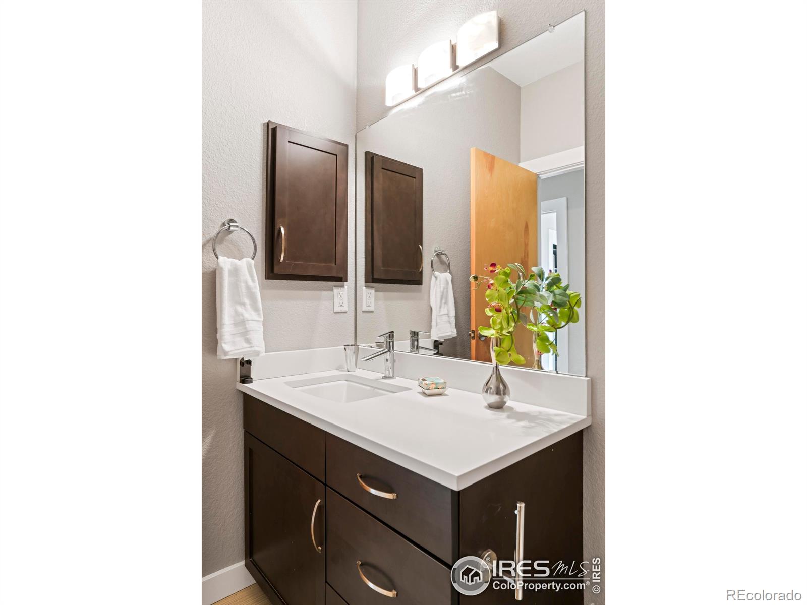 5318 5th Street Unit: F