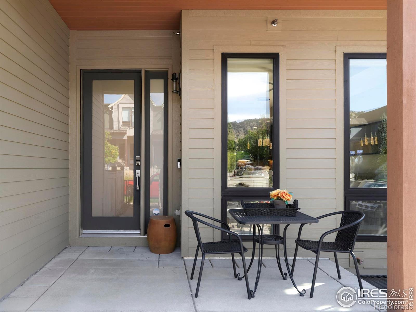 5318 5th Street Unit: F