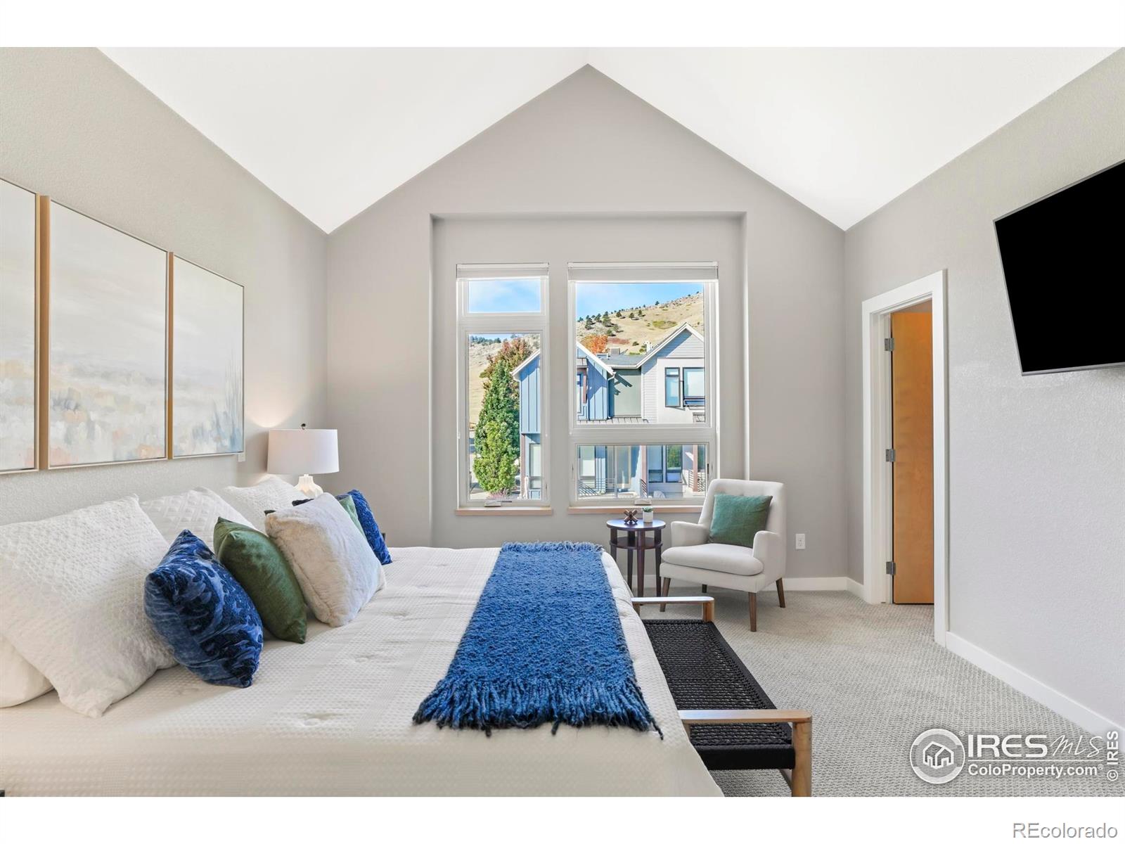5318 5th Street Unit: F