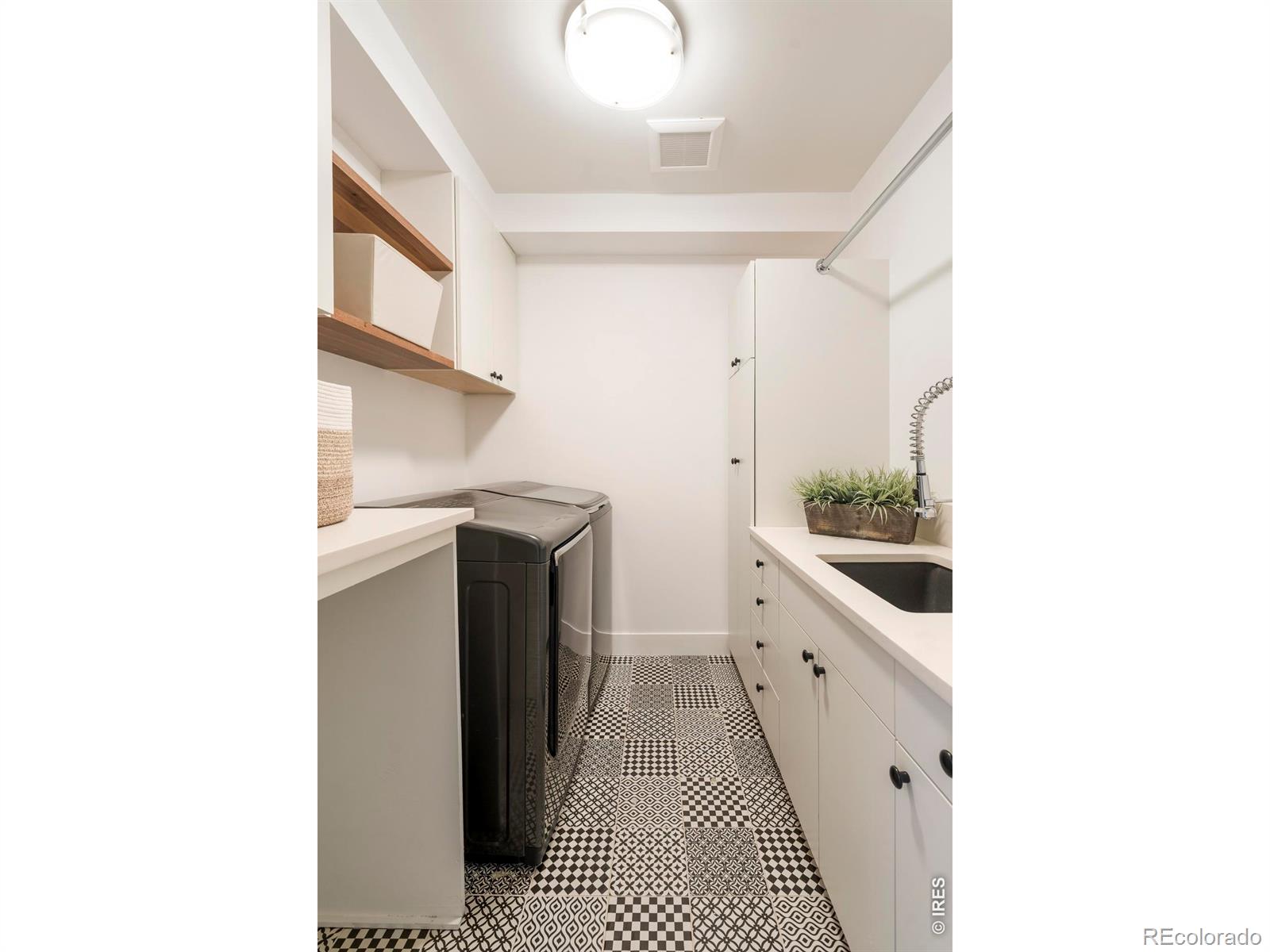 370 Arapahoe Avenue Unit: C