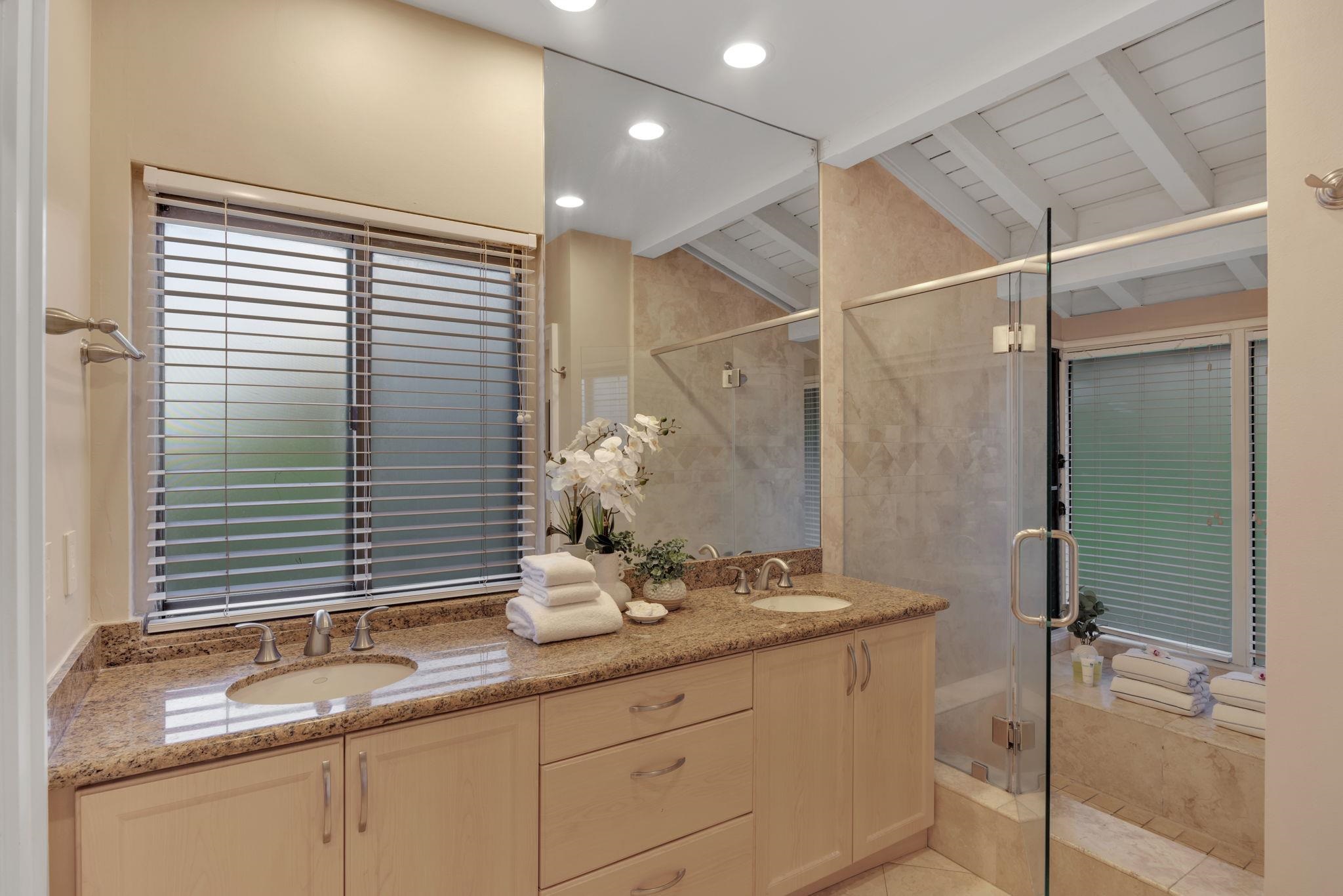 500 Bay Dr Unit: 32G-5