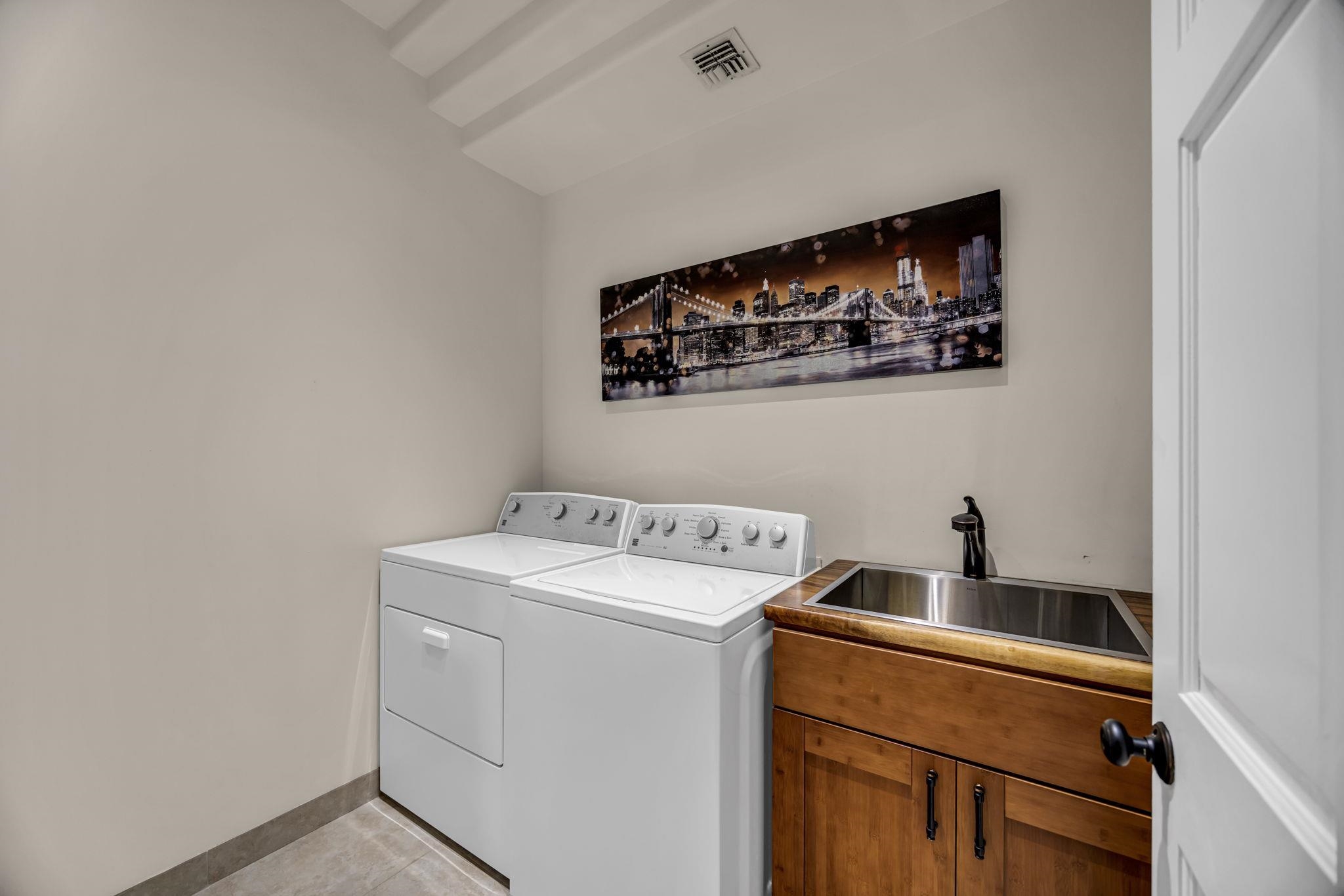 406 Monarch Pl