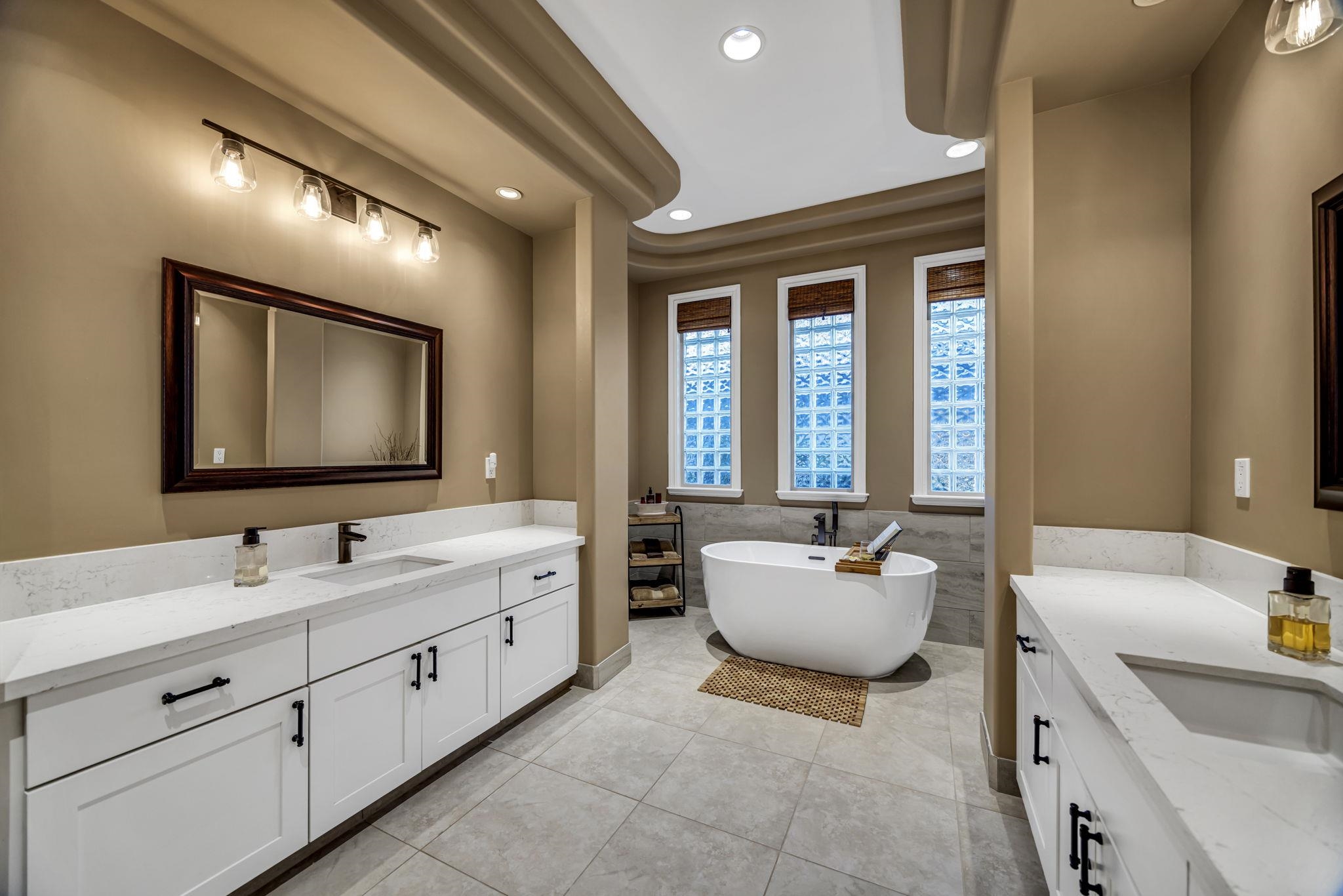 406 Monarch Pl