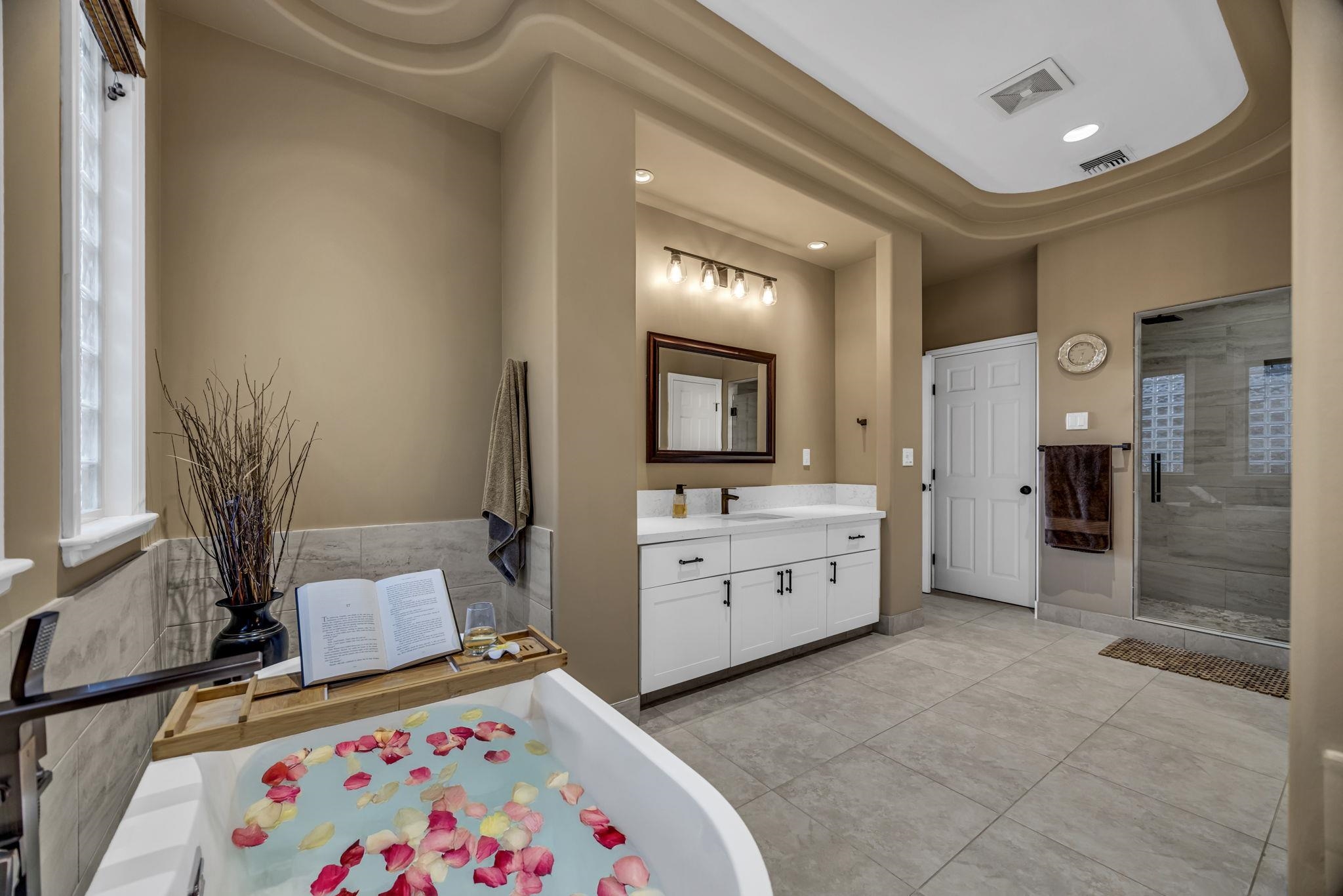 406 Monarch Pl