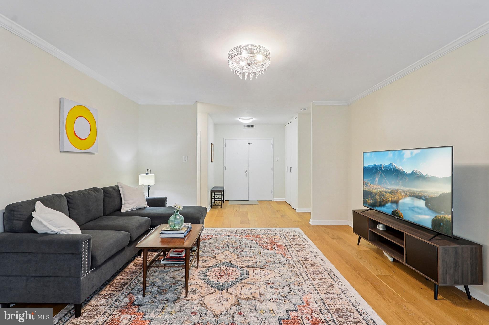 4100 Cathedral Ave NW #818