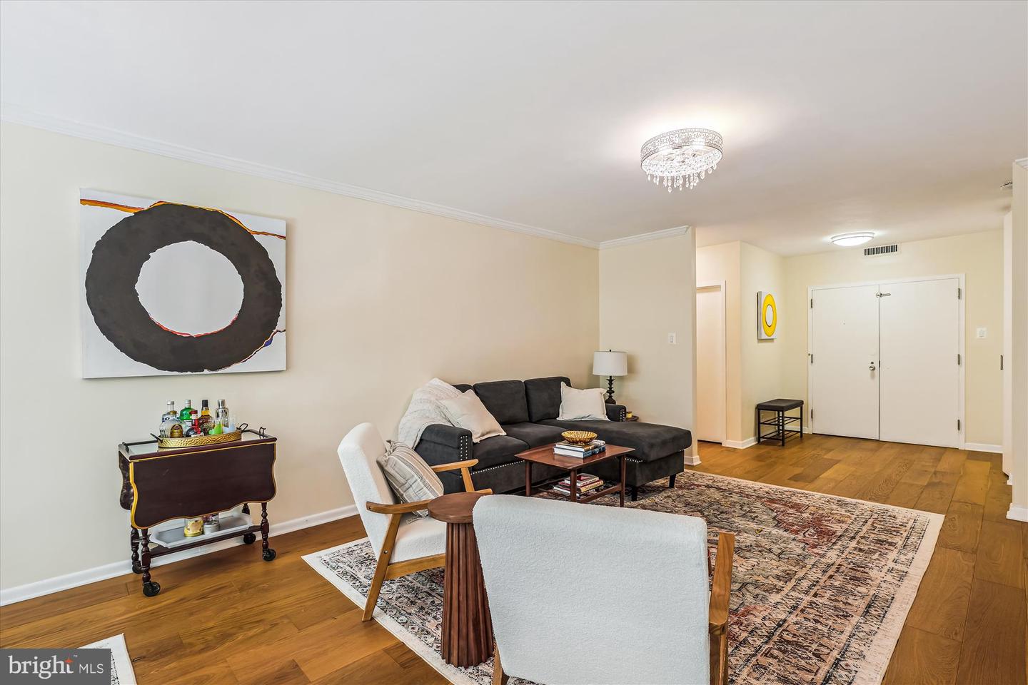 4100 Cathedral Ave NW #818