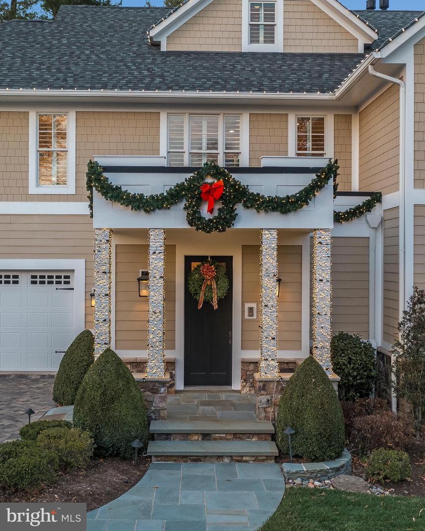 204 Wardour Dr