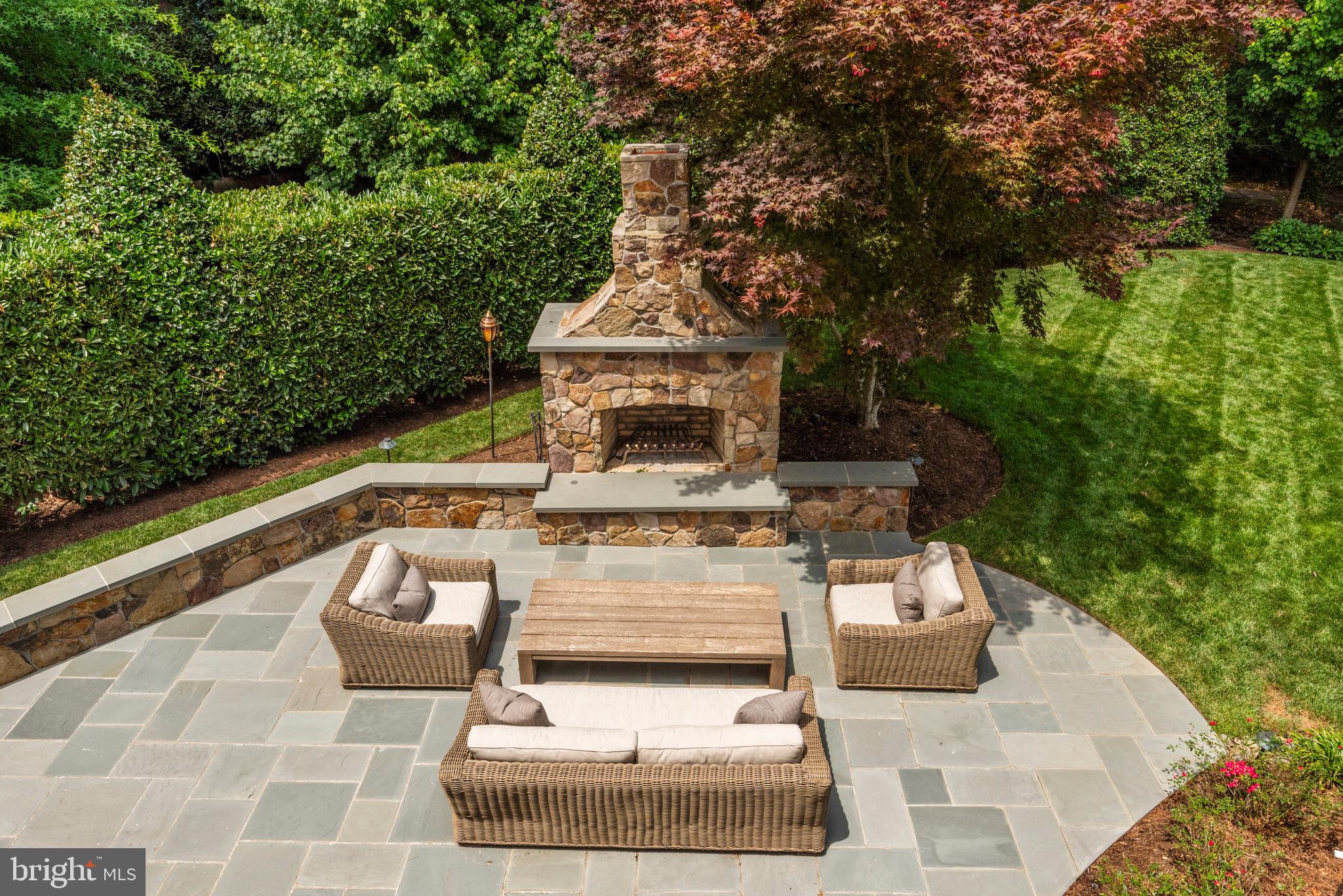 204 Wardour Dr