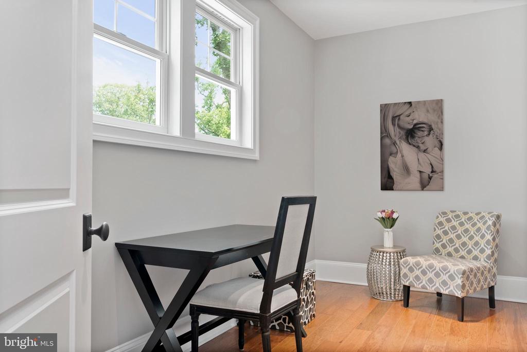 204 Wardour Dr
