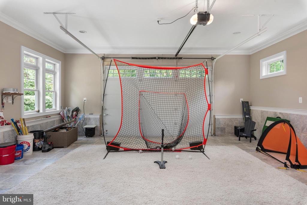 204 Wardour Dr