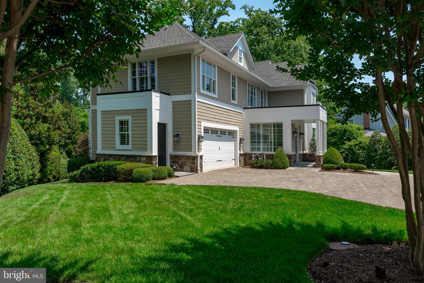 204 Wardour Dr