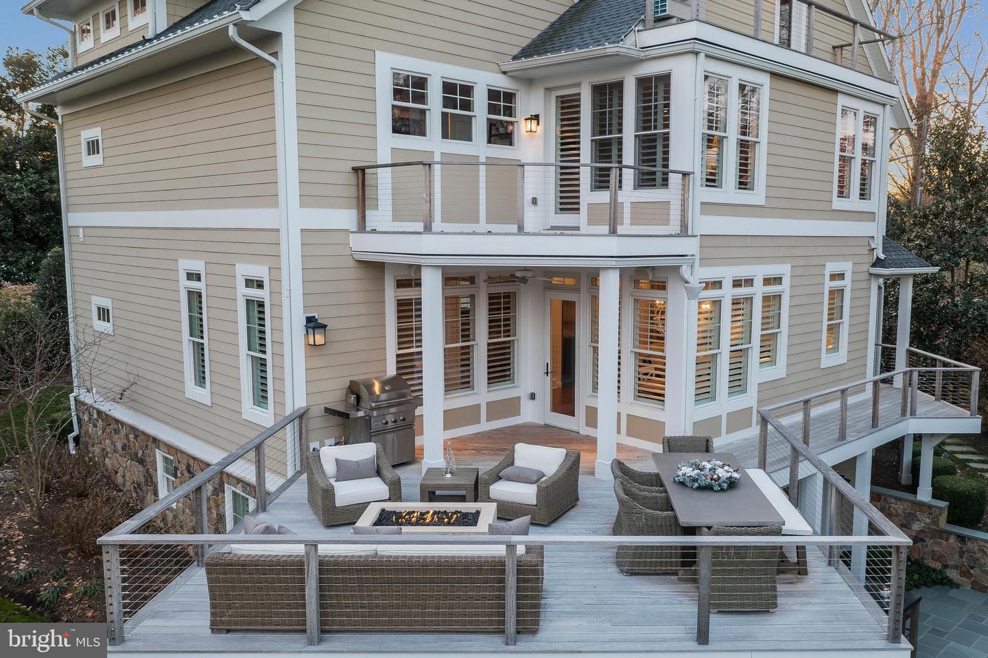 204 Wardour Dr