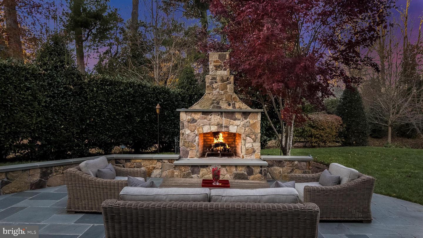 204 Wardour Dr