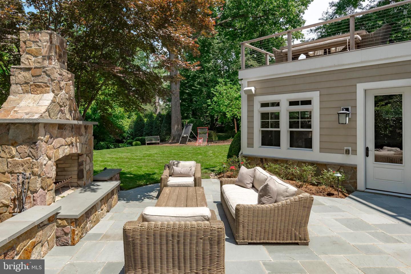 204 Wardour Dr
