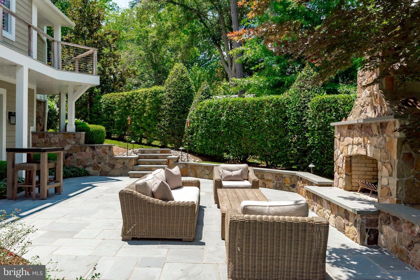 204 Wardour Dr