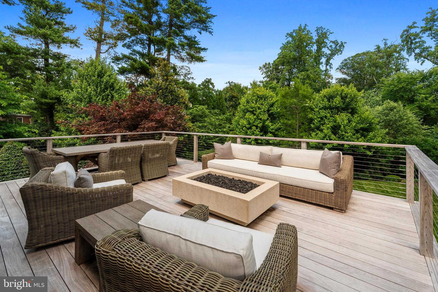 204 Wardour Dr