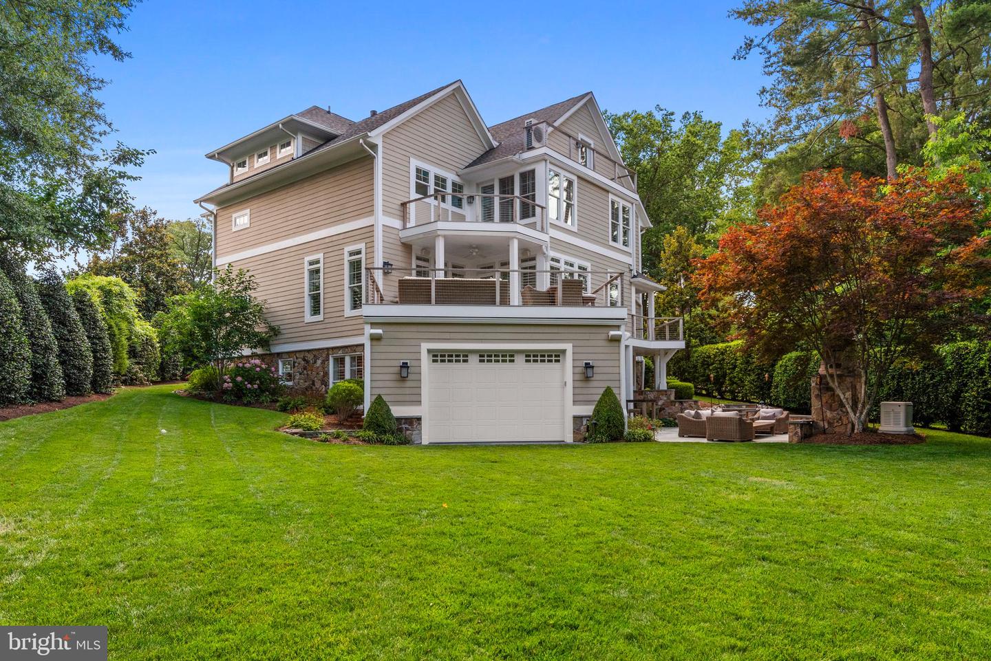 204 Wardour Dr