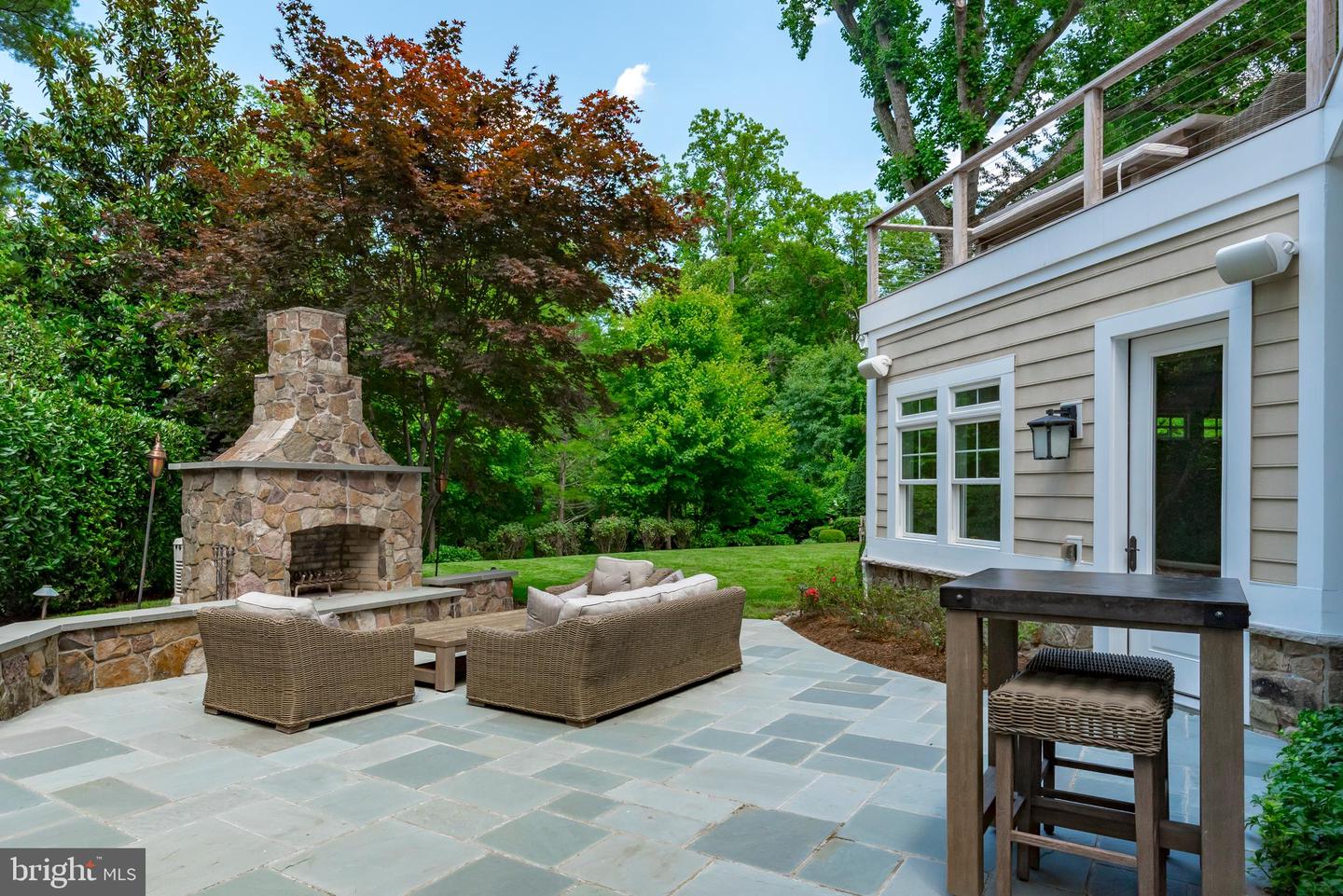 204 Wardour Dr