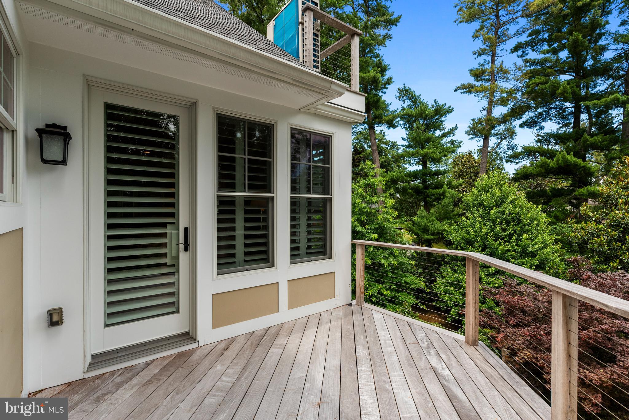 204 Wardour Dr