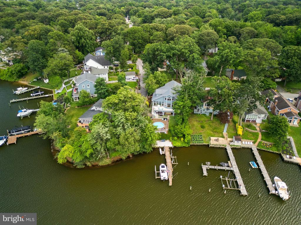 734 Oak Grove Cir