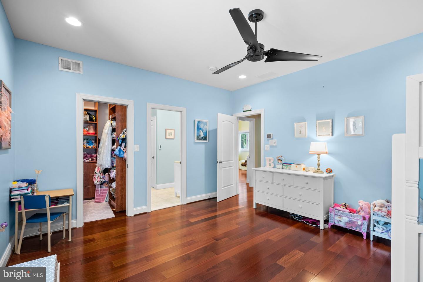 734 Oak Grove Cir