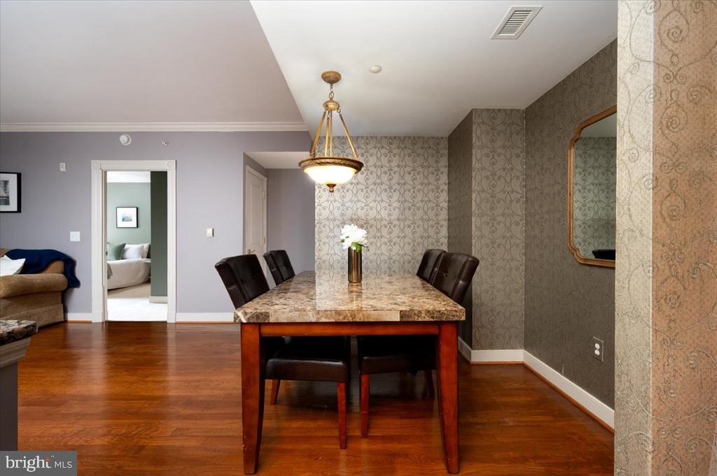 5 PARK PLACE 102