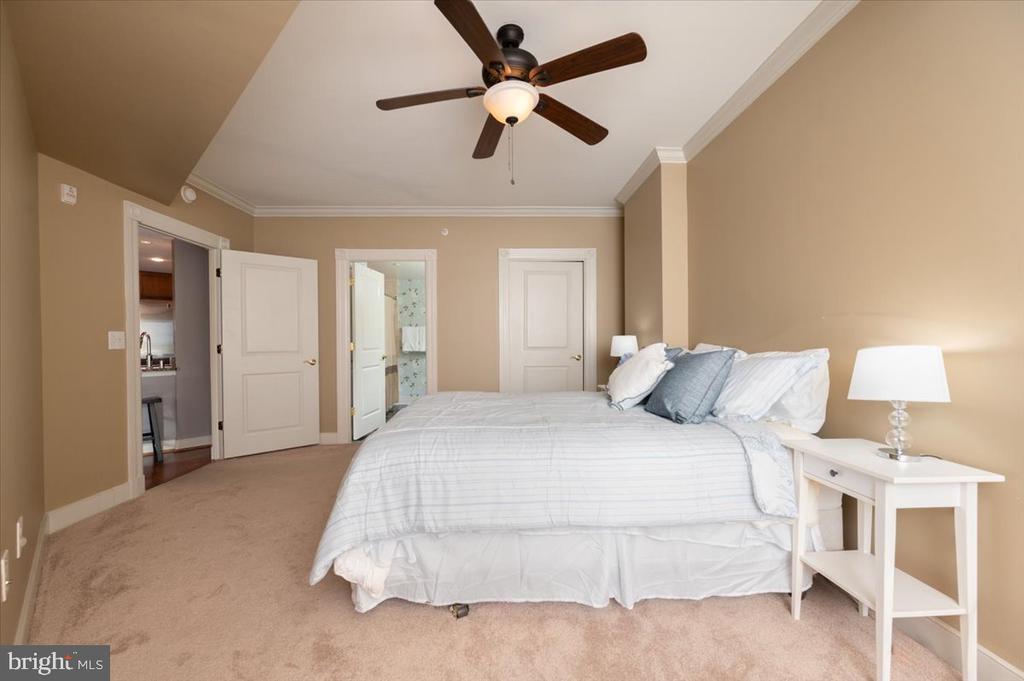 5 PARK PLACE 102