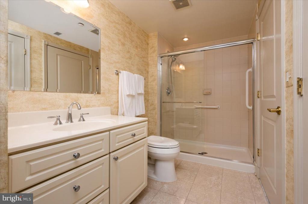 5 PARK PLACE 102