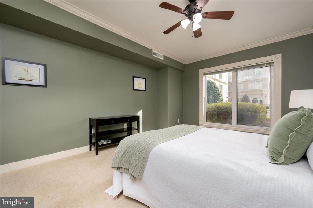 5 PARK PLACE 102