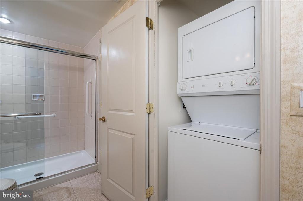 5 PARK PLACE 102