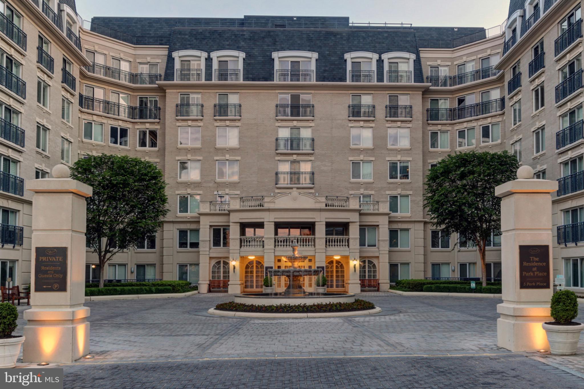 5 PARK PLACE 102