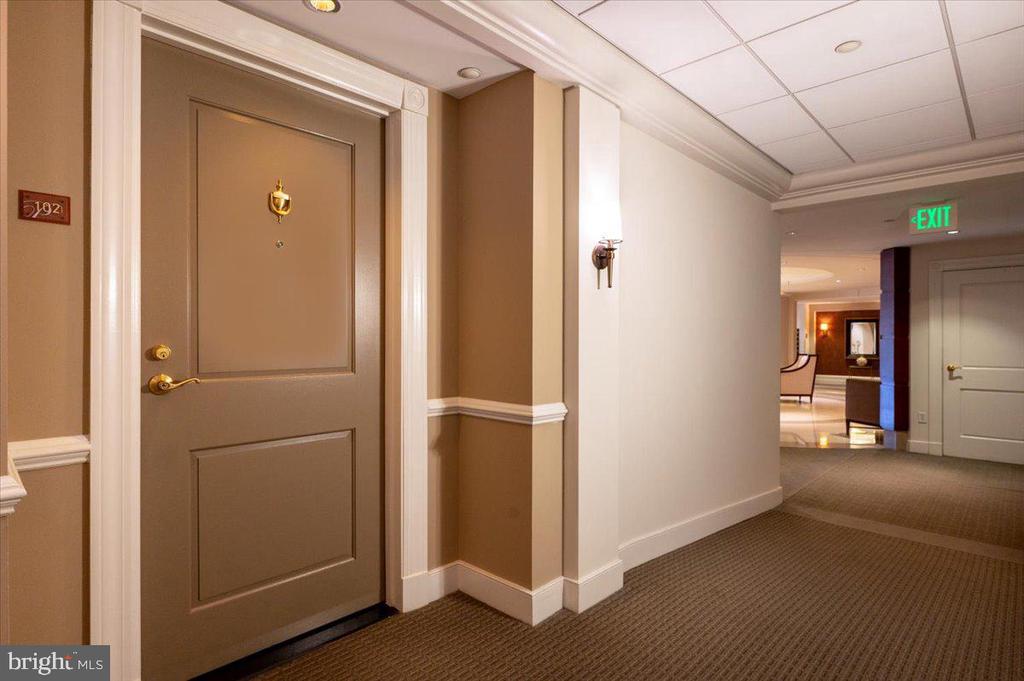 5 PARK PLACE 102