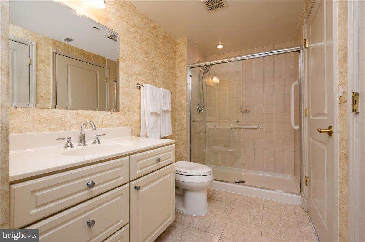 5 PARK PLACE 102