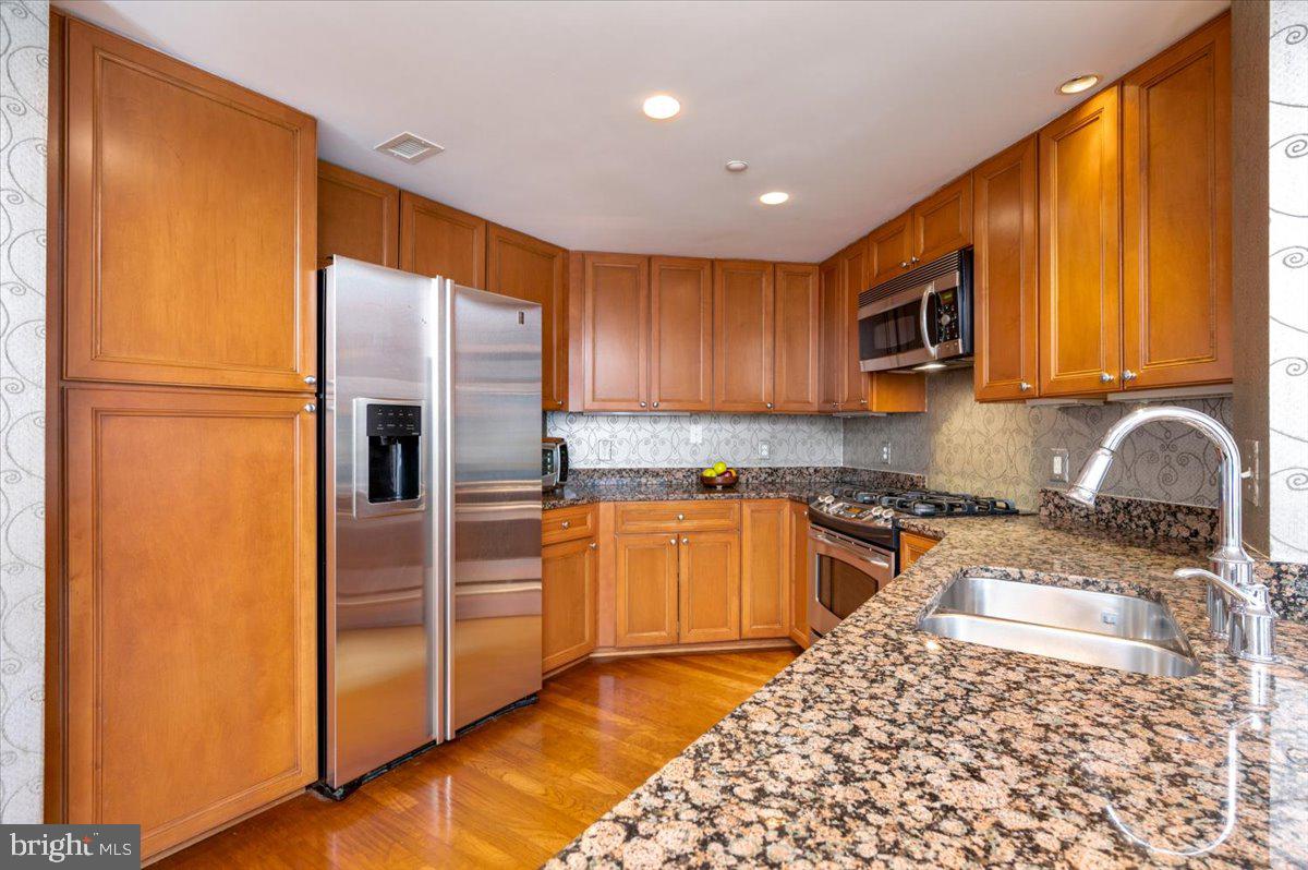 5 PARK PLACE 102