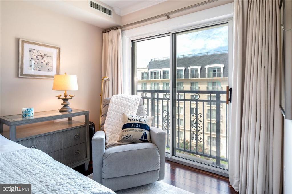 5 PARK PLACE Unit: 603