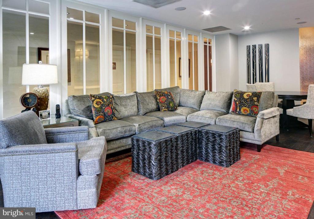5 PARK PLACE Unit: 127