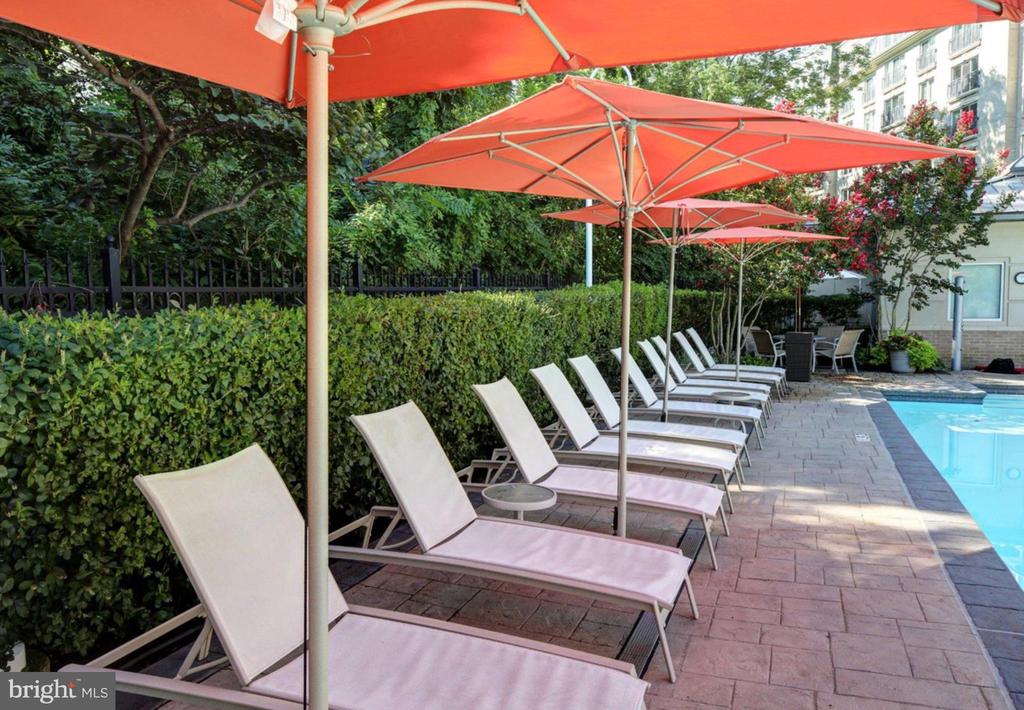 5 PARK PLACE Unit: 127